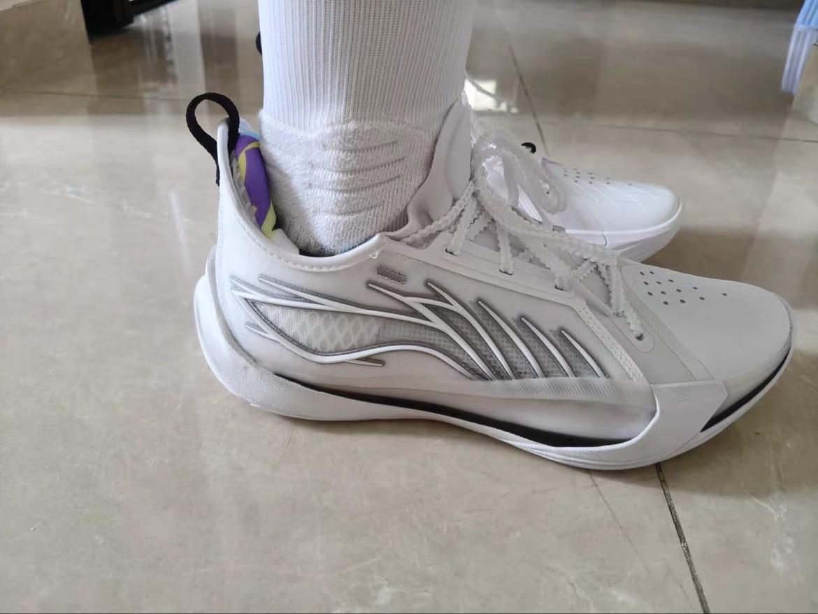 颜值与实战并存|李宁音速13白色款真的帅我一脸!!